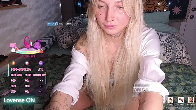 Snapshot of GoodGirl0024 chatting on March 27, 8:30 pm GoodGirl0024 online show from March 27, 8:30 pm