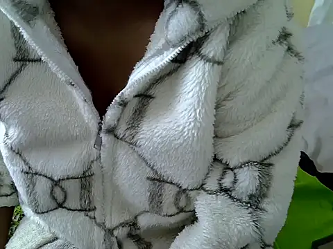 prettylacey3 online show from July 25, 6:44 am
