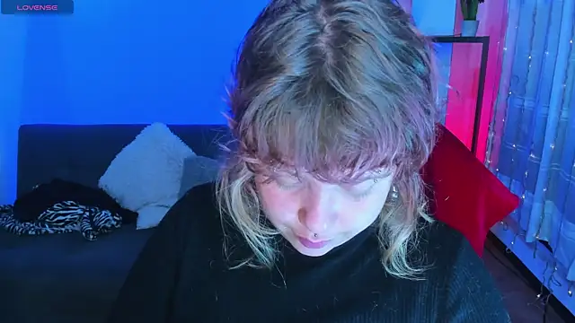 Snapshot of Sabrina_scarlett chatting on January 8, 4:37 am Sabrina scarlett online show from January 8, 4:37 am