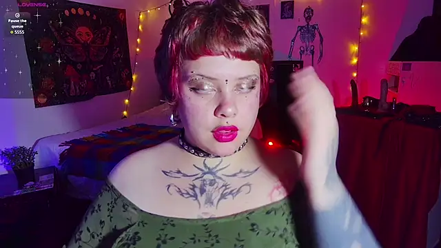 Snapshot of Sabrina_scarlett chatting on March 22, 2:37 am Sabrina scarlett online show from March 22, 2:37 am