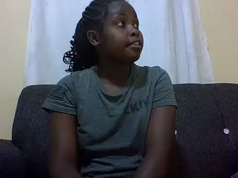 Sweetcecie01 online show from May 19, 1:56 am