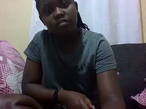 Sweetcecie01 online show from June 7, 8:34 pm