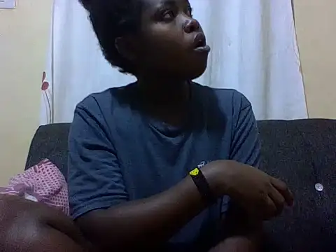 Sweetcecie01 online show from June 16, 9:50 pm
