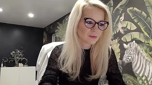 carla88 online show from February 4, 8:35 am