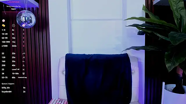 Snapshot of Anybuny chatting on February 13, 5:44 pm Anybuny online show from February 13, 5:44 pm