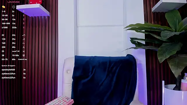 Snapshot of Anybuny chatting on February 17, 5:43 pm Anybuny online show from February 17, 5:43 pm