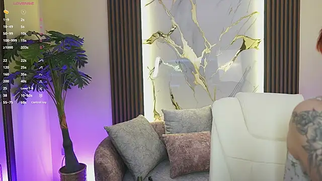 Snapshot of Anybuny chatting on September 9, 12:37 pm Anybuny online show from September 9, 12:37 pm