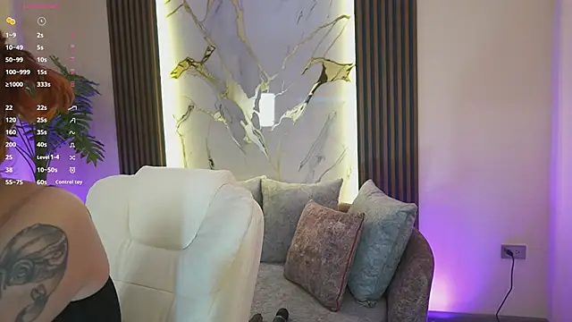 Snapshot of Anybuny chatting on September 12, 11:43 am Anybuny online show from September 12, 11:43 am