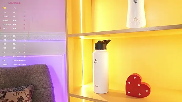 Snapshot of Anybuny chatting on October 25, 2:24 pm Anybuny online show from October 25, 2:24 pm