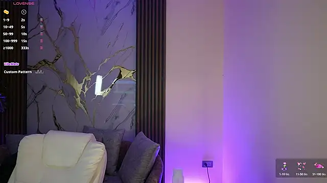 Snapshot of Anybuny chatting on October 30, 11:55 am Anybuny online show from October 30, 11:55 am