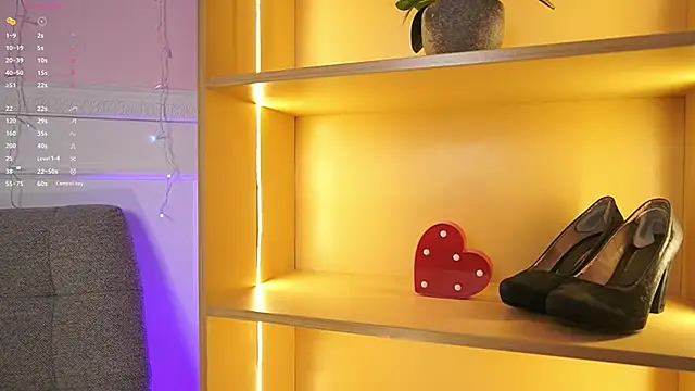 Snapshot of Anybuny chatting on November 22, 12:15 pm Anybuny online show from November 22, 12:15 pm