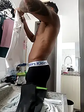 Snapshot of mailo_hot_sexi chatting on March 20, 4:12 pm mailo hot sexi online show from March 20, 4:12 pm