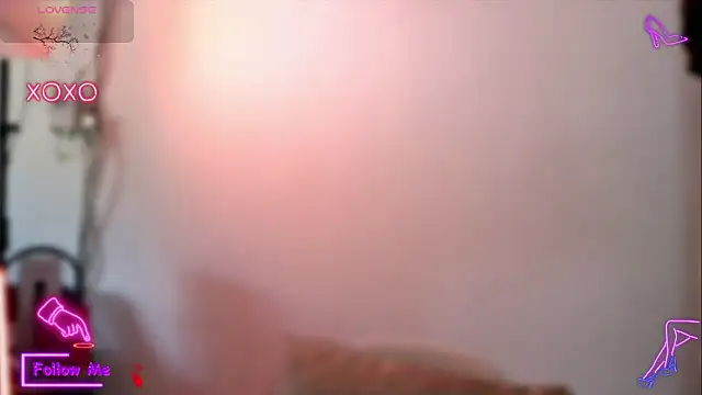 LauGrayJ online show from November 25, 5:13 pm