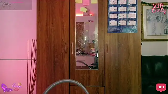 LauGrayJ online show from March 2, 7:15 am