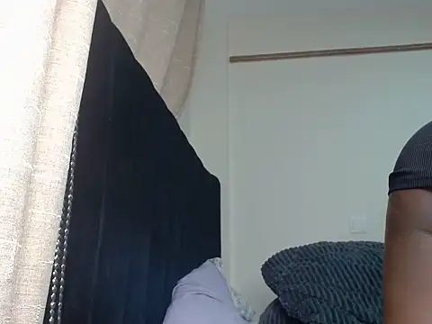 Snapshot of sexxyykittyy chatting on June 4, 5:13 am sexxyykittyy online show from June 4, 5:13 am