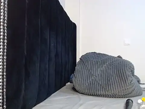 Snapshot of sexxyykittyy chatting on June 10, 4:12 am sexxyykittyy online show from June 10, 4:12 am