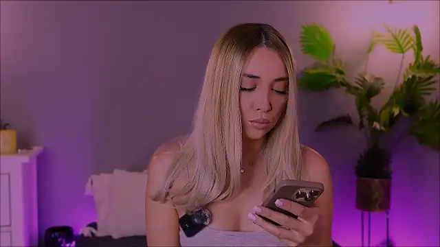 Jessielle online show from November 17, 10:21 am