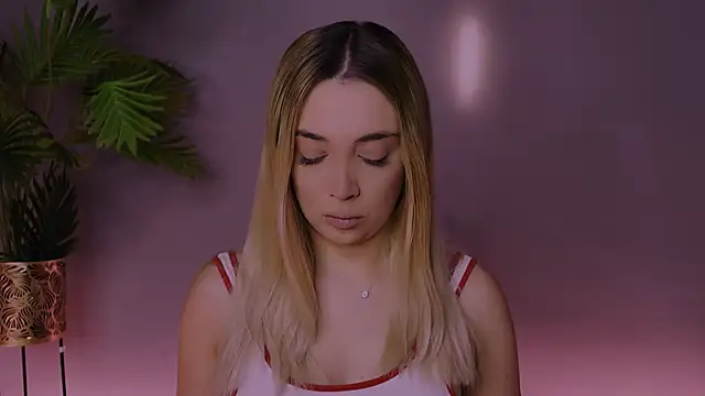 Jessielle online show from January 14, 7:14 am