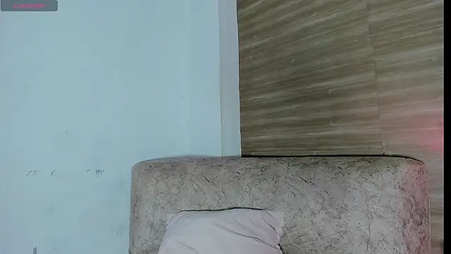 auroraa sexy online show from May 2, 4:56 pm