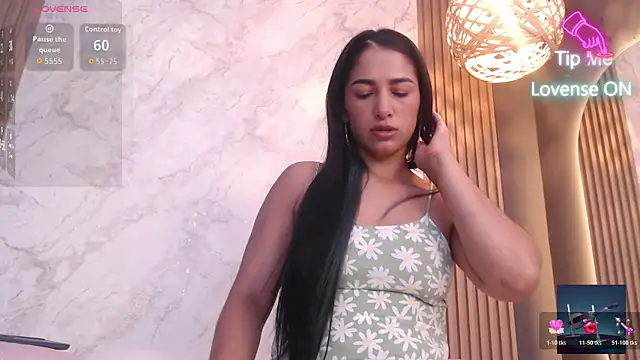 Snapshot of Thayssa_ross chatting on July 24, 2:48 pm Thayssa ross online show from July 24, 2:48 pm