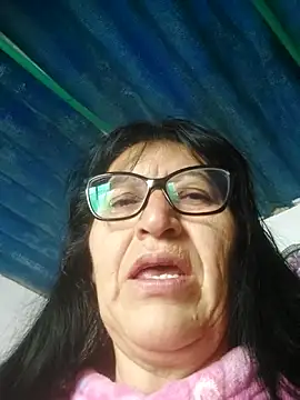 Snapshot of clarita_01 chatting on May 3, 3:40 pm clarita 01 online show from May 3, 3:40 pm