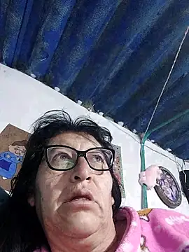 Snapshot of clarita_01 chatting on May 28, 10:12 am clarita 01 online show from May 28, 10:12 am