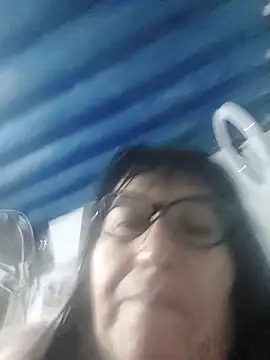 Snapshot of clarita_01 chatting on June 10, 10:36 am clarita 01 online show from June 10, 10:36 am