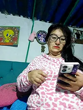 Snapshot of clarita_01 chatting on June 23, 10:13 am clarita 01 online show from June 23, 10:13 am