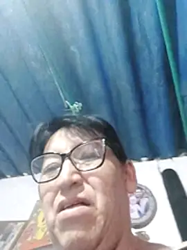 Snapshot of clarita_01 chatting on June 25, 10:47 pm clarita 01 online show from June 25, 10:47 pm
