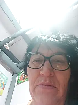 Snapshot of clarita_01 chatting on June 26, 10:52 am clarita 01 online show from June 26, 10:52 am