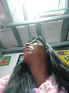 Snapshot of clarita_01 chatting on July 20, 11:23 am clarita 01 online show from July 20, 11:23 am