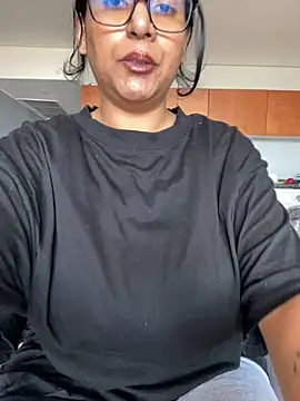 Indianbutter11 online show from November 18, 8:19 am