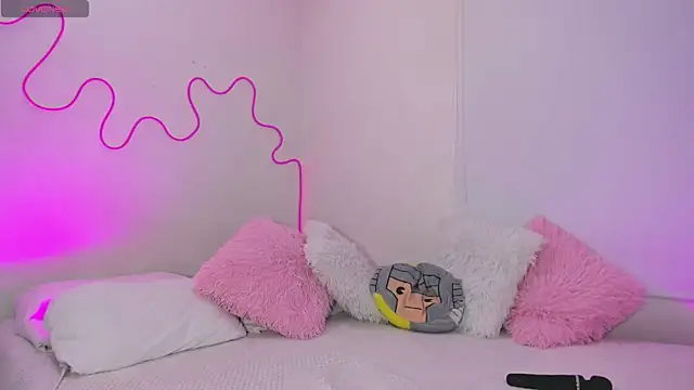 Snapshot of karly_rioss chatting on December 22, 2:08 am karly rioss online show from December 22, 2:08 am