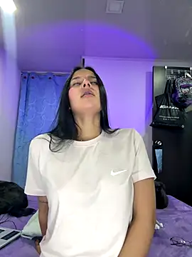 Snapshot of _vaness chatting on October 3, 5:37 am  vaness online show from October 3, 5:37 am