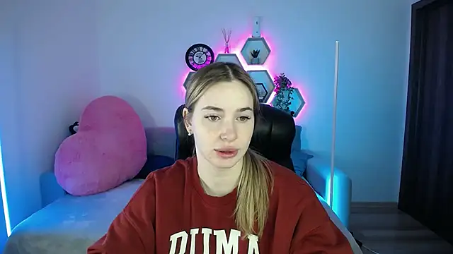 SabrinViolet online show from January 11, 9:03 am