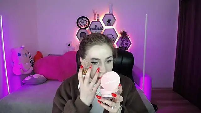 SabrinViolet online show from April 29, 8:07 am
