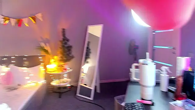 lilly Cherry  online show from December 20, 2:16 pm