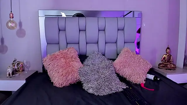 Snapshot of SusanBenett chatting on October 25, 8:36 pm SusanBenett online show from October 25, 8:36 pm