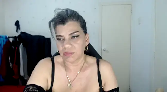 Snapshot of vikyadams chatting on March 5, 2:23 pm vikyadams online show from March 5, 2:23 pm