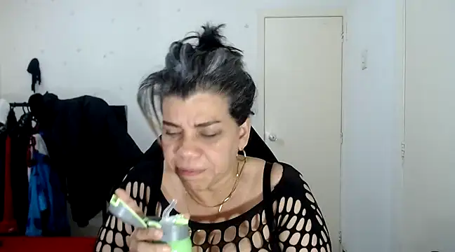 Snapshot of vikyadams chatting on March 7, 8:56 am vikyadams online show from March 7, 8:56 am