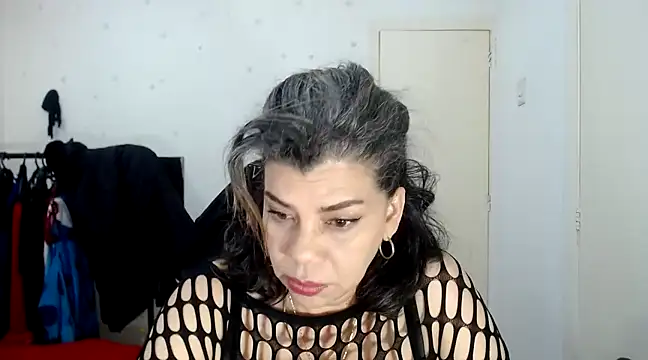 Snapshot of vikyadams chatting on March 7, 1:07 pm vikyadams online show from March 7, 1:07 pm