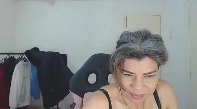 Snapshot of vikyadams chatting on March 10, 4:14 pm vikyadams online show from March 10, 4:14 pm