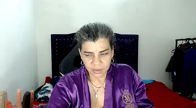 Snapshot of vikyadams chatting on March 19, 11:50 am vikyadams online show from March 19, 11:50 am