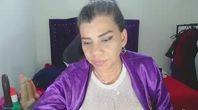 Snapshot of vikyadams chatting on March 20, 7:25 pm vikyadams online show from March 20, 7:25 pm