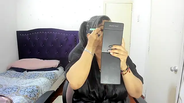 Snapshot of vikyadams chatting on September 10, 9:31 am vikyadams online show from September 10, 9:31 am