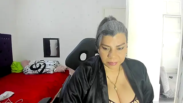 Snapshot of vikyadams chatting on September 22, 2:30 pm vikyadams online show from September 22, 2:30 pm