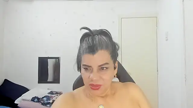 vikyadams online show from January 7, 9:28 pm