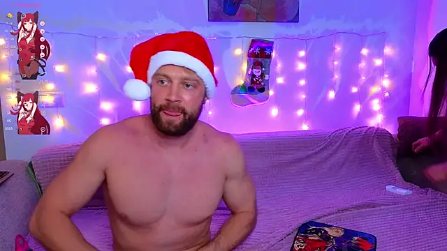 Snapshot of MaxMia chatting on December 27, 4:10 pm MaxMia online show from December 27, 4:10 pm