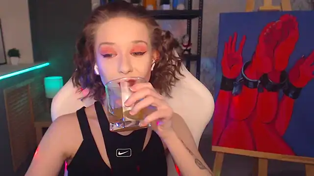 Snapshot of FascinatingEyess chatting on January 23, 10:33 pm FascinatingEyess online show from January 23, 10:33 pm