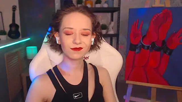 Snapshot of FascinatingEyess chatting on March 5, 3:51 am FascinatingEyess online show from March 5, 3:51 am